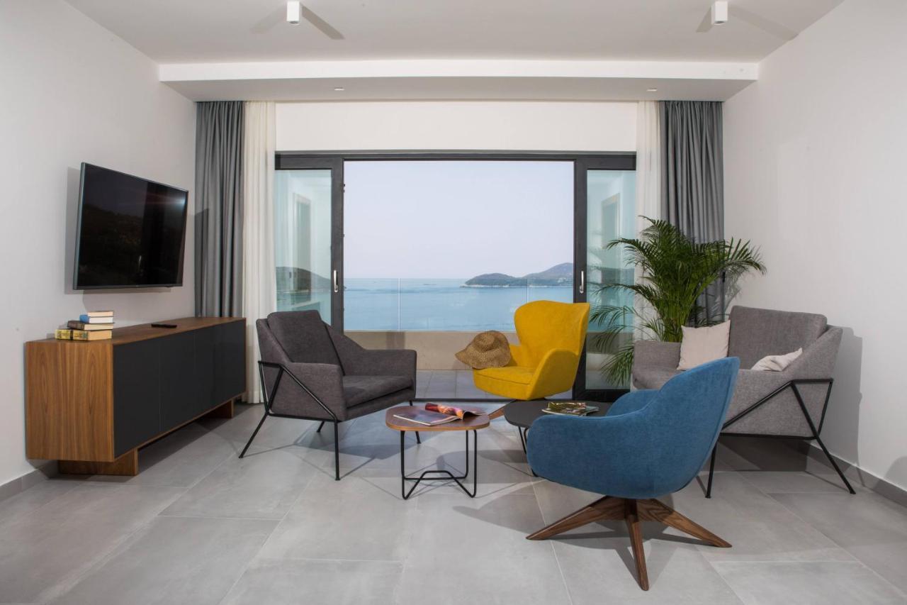 Luxury Helios 5*