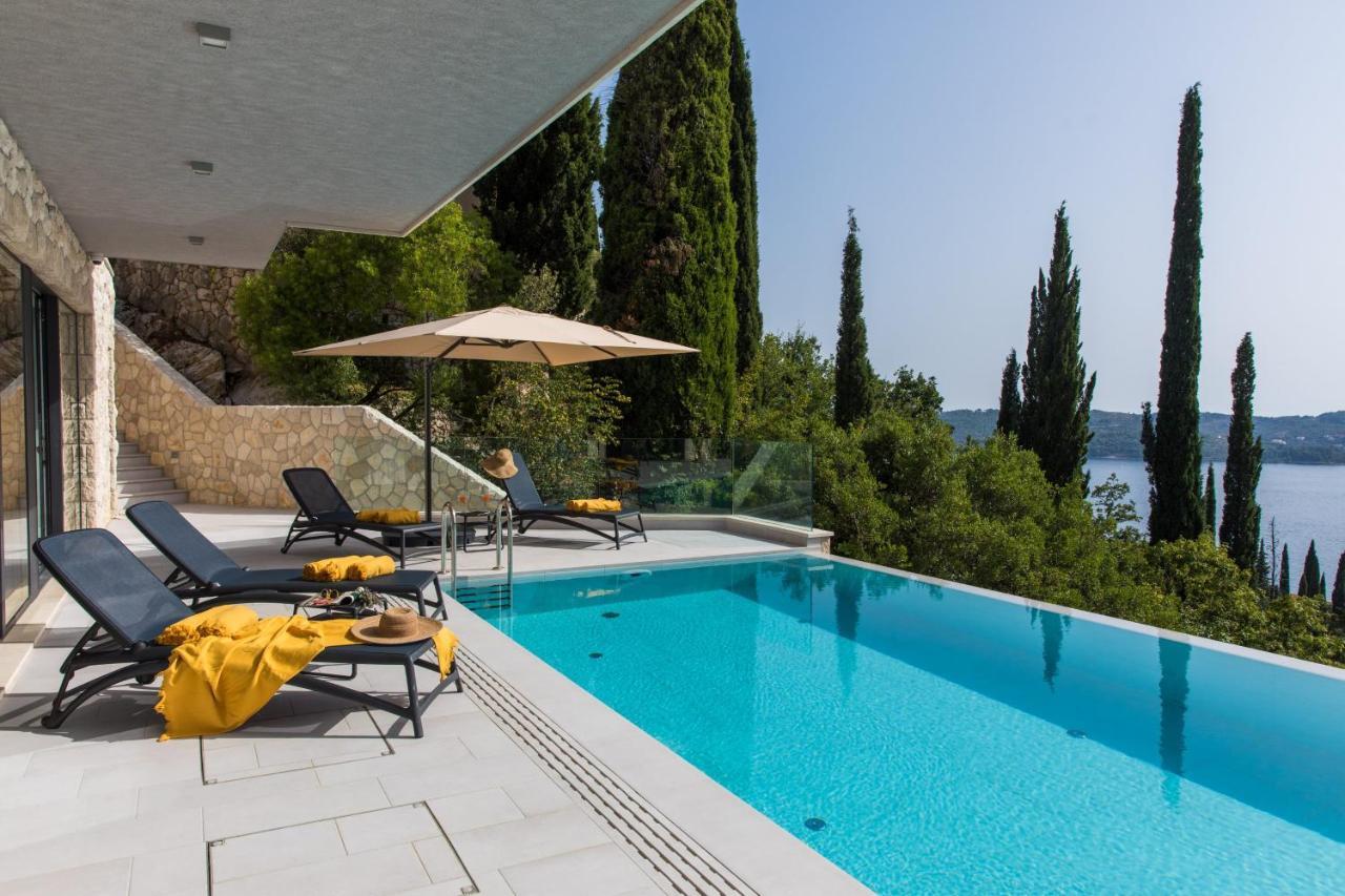 Luxury Helios 5*